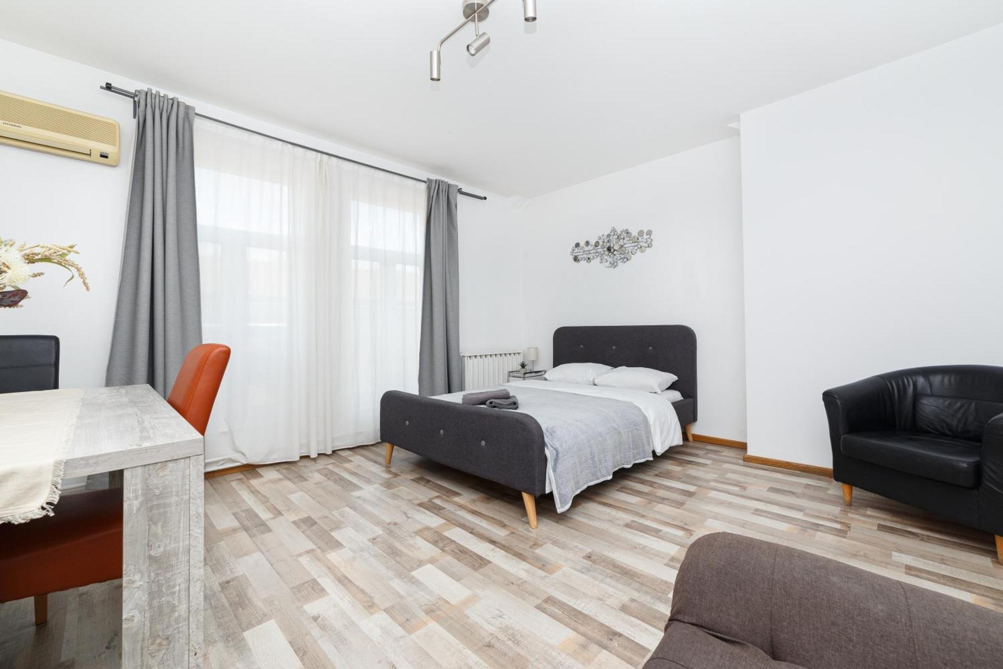 Color Apartments Street Blanari 12 Bucureşti Eksteriør bilde